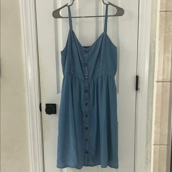 Old Navy Chambray Button-Front Fit & Flare Cami Dress - Picture 2 of 9